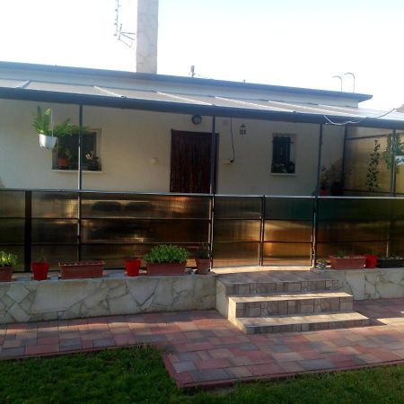 Sunny Apartman Nyíregyháza Εξωτερικό φωτογραφία